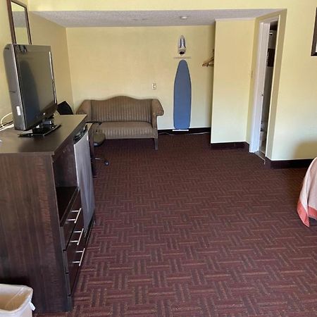 Royal Inn Беллмор Екстер'єр фото